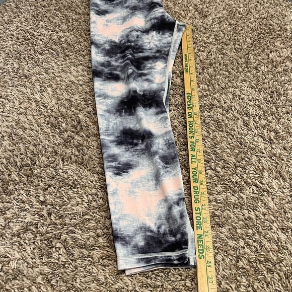 Athleta elation 7/8 pink black tie dye leggings - Picture 8 of 10